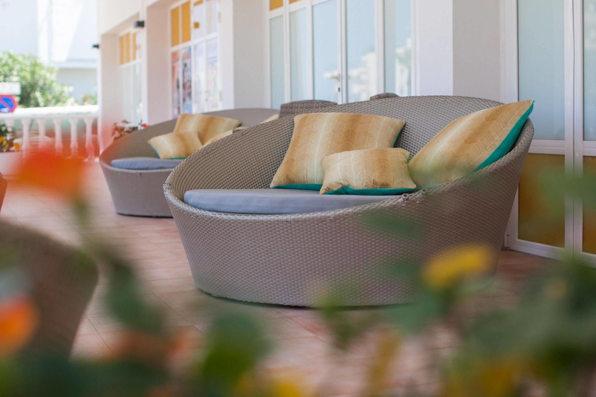 Hostal Los Pinos Es Cana Kültér fotó