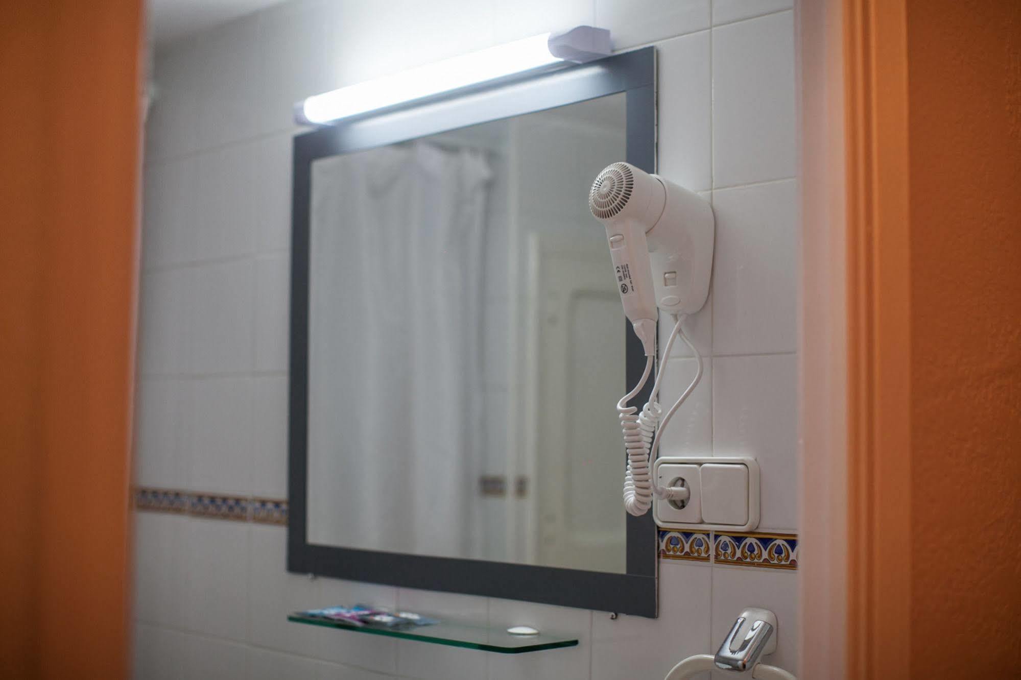 Hostal Los Pinos Es Cana Kültér fotó