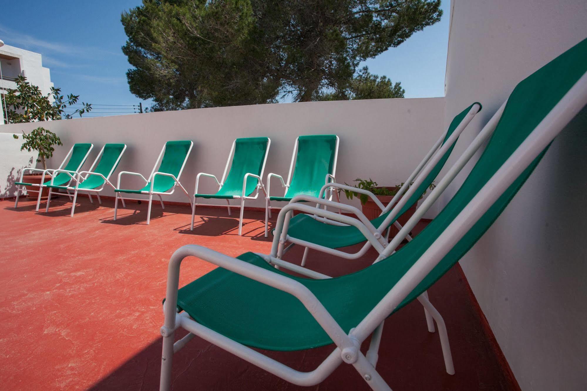 Hostal Los Pinos Es Cana Kültér fotó
